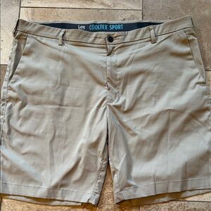 Lee Cooltex Sport Men's Light Khaki Flat-Front Shorts